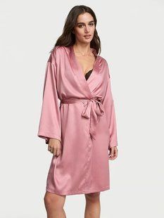 Халат сатиновий Victoria's Secret Satin Midi Robe &mdash; основне фото товару, вигляд спереду