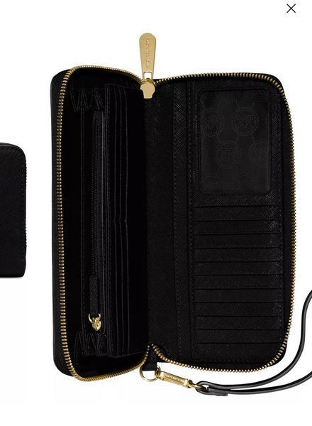 Гаманець Michael Kors Jet Set Travel Continental Leather Wristlet &mdash; основне фото товару, вигляд спереду