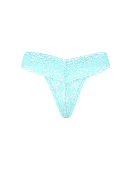Трусики стрінги Victoria's Secret The Lacie Lace Thong Panty &mdash; основне фото товару, вигляд спереду