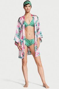 Комплект для сну Victoria's Secret 4-Piece Silk Gift Set Field Floral &mdash; основне фото товару, вигляд спереду