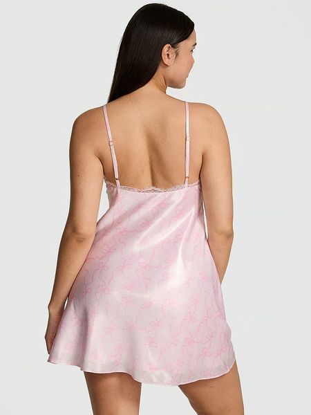 Пеньюар Victoria's Secret PINK X LoveShackFancy Satin Mini Dress &mdash; основне фото товару, вигляд спереду