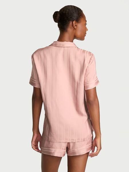 Піжама Сатинова Victoria's Secret Signature Satin Short Pajama Set Beige &mdash; основне фото товару, вигляд спереду