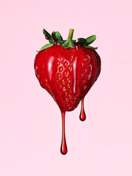 Скраб для тіла Victoria's Secret&nbsp;Juicy Strawberry Body Scrub &mdash; основне фото товару, вигляд спереду