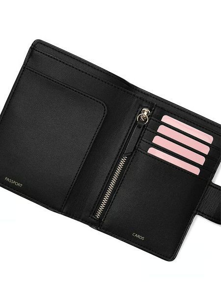 Кошелек Victoria's Secret Passport Case & Travel Wallet  27160288 фото